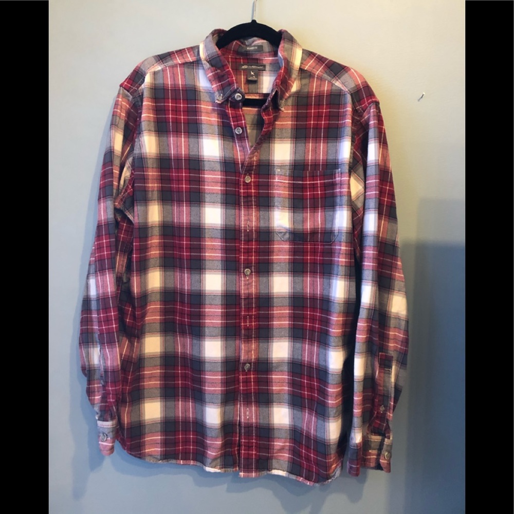 Men’s relaxed fit Eddie Bauer shirt